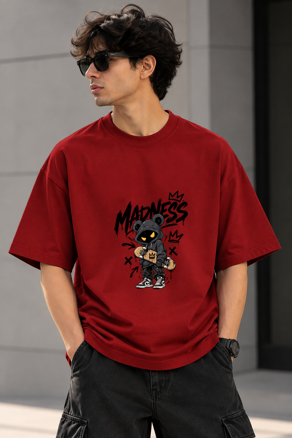 MADNESS Graphic Oversized T-Shirt – Unisex Streetwear